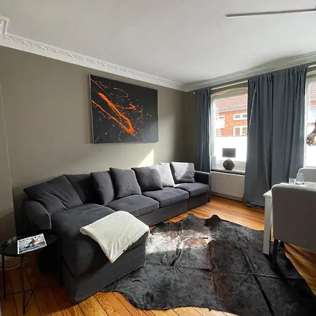 Appartement Altbaucharme Deluxe Mit Balkon Kiel