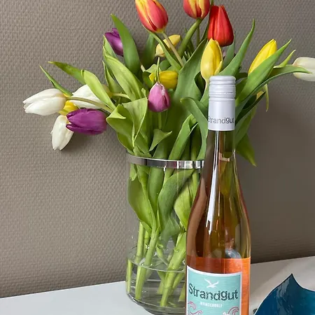 Altbaucharme Deluxe Mit Balkon Kiel