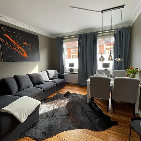 Altbaucharme Deluxe Mit Balkon Appartamento Kiel
